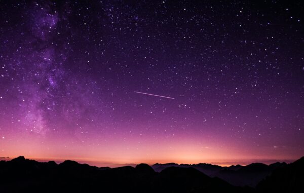 feat-milkyway Cathedral Sky